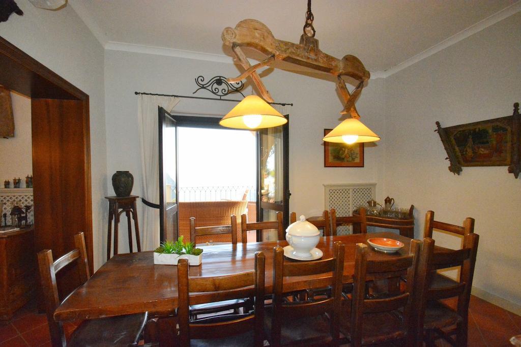 Neranya Apartment มัสซาลูเบรนเซ ห้อง รูปภาพ