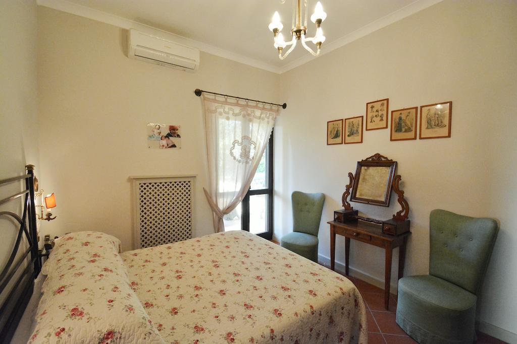 Neranya Apartment มัสซาลูเบรนเซ ห้อง รูปภาพ