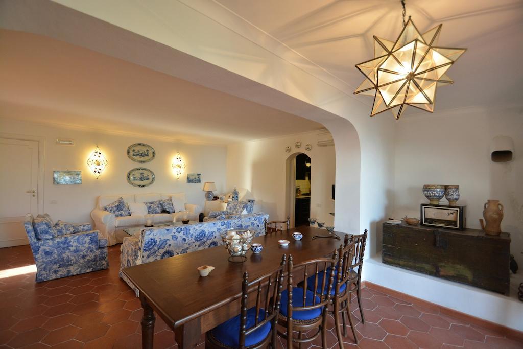 Neranya Apartment มัสซาลูเบรนเซ ห้อง รูปภาพ