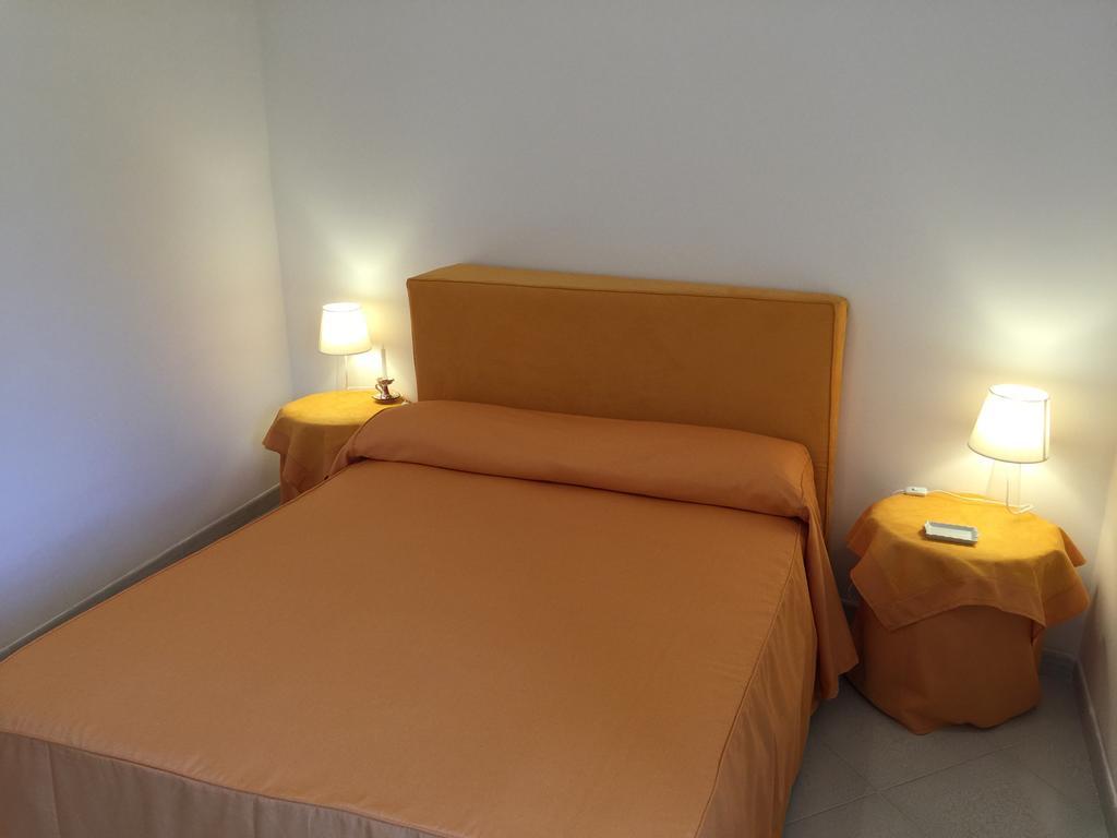 Neranya Apartment มัสซาลูเบรนเซ ภายนอก รูปภาพ