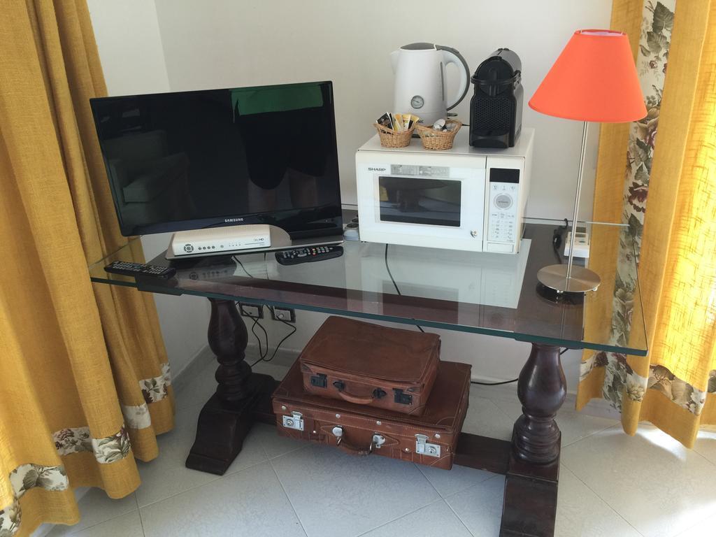 Neranya Apartment มัสซาลูเบรนเซ ภายนอก รูปภาพ